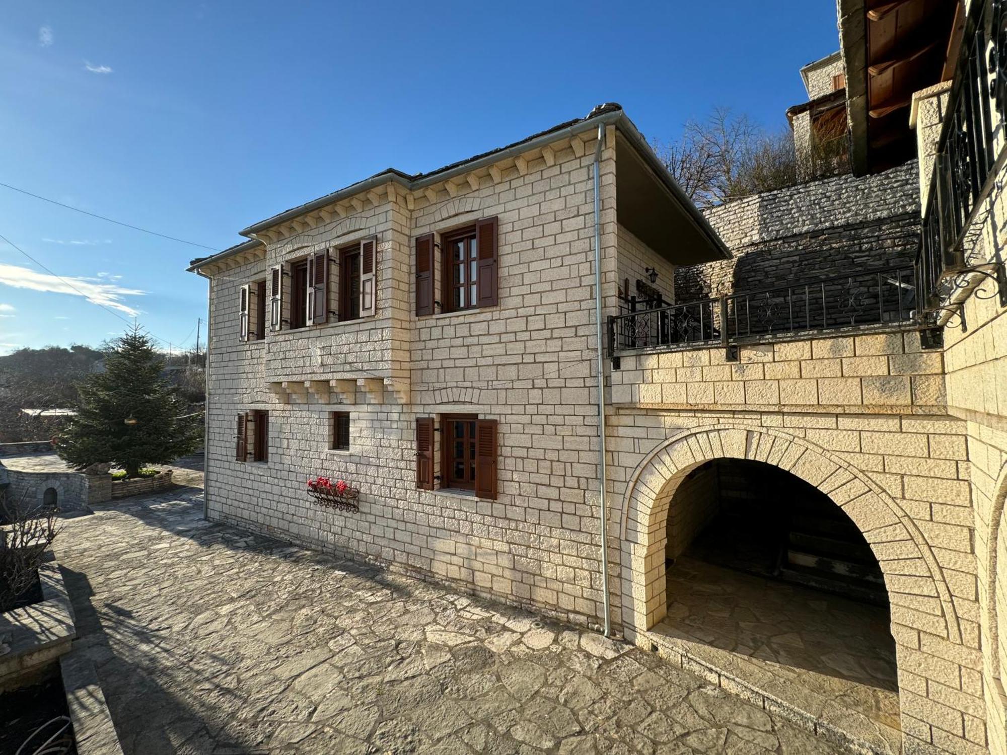 Villa πετρόκτιστο αρχοντικό 